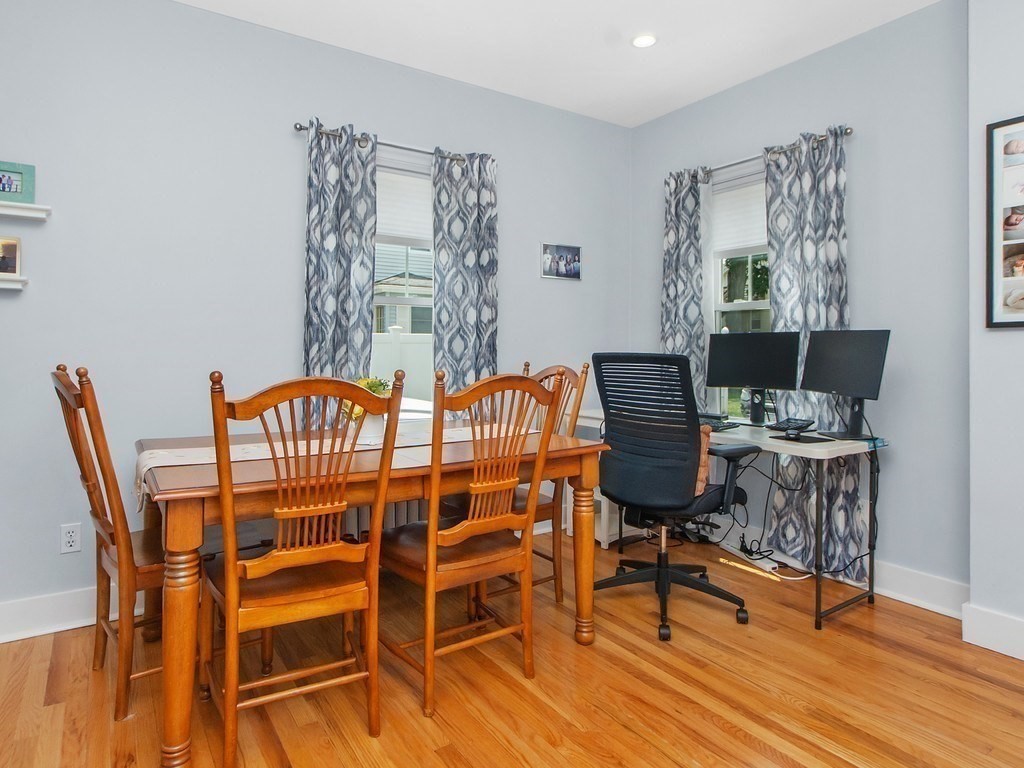 29 Ash Street Waltham, MA 02453 - Photo 12 of 37
