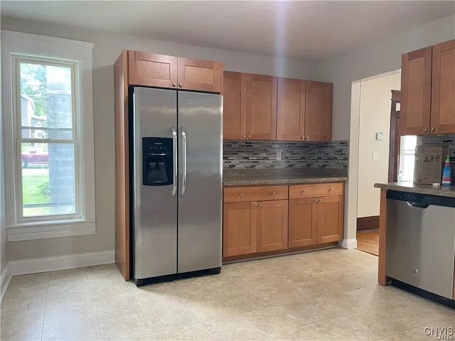 $2,100 | 307 Milton Avenue, Syracuse, NY 13204