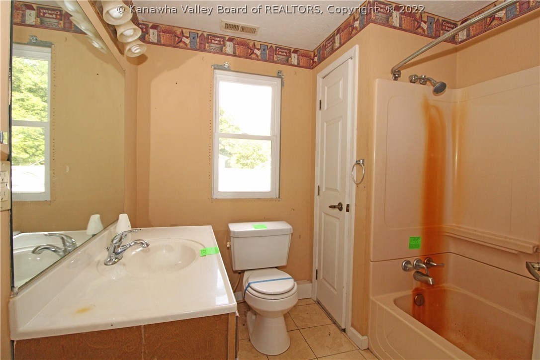 581 Bear Fork Road Yawkey, WV 25573 - Photo 12 of 13 Gallery Image 12