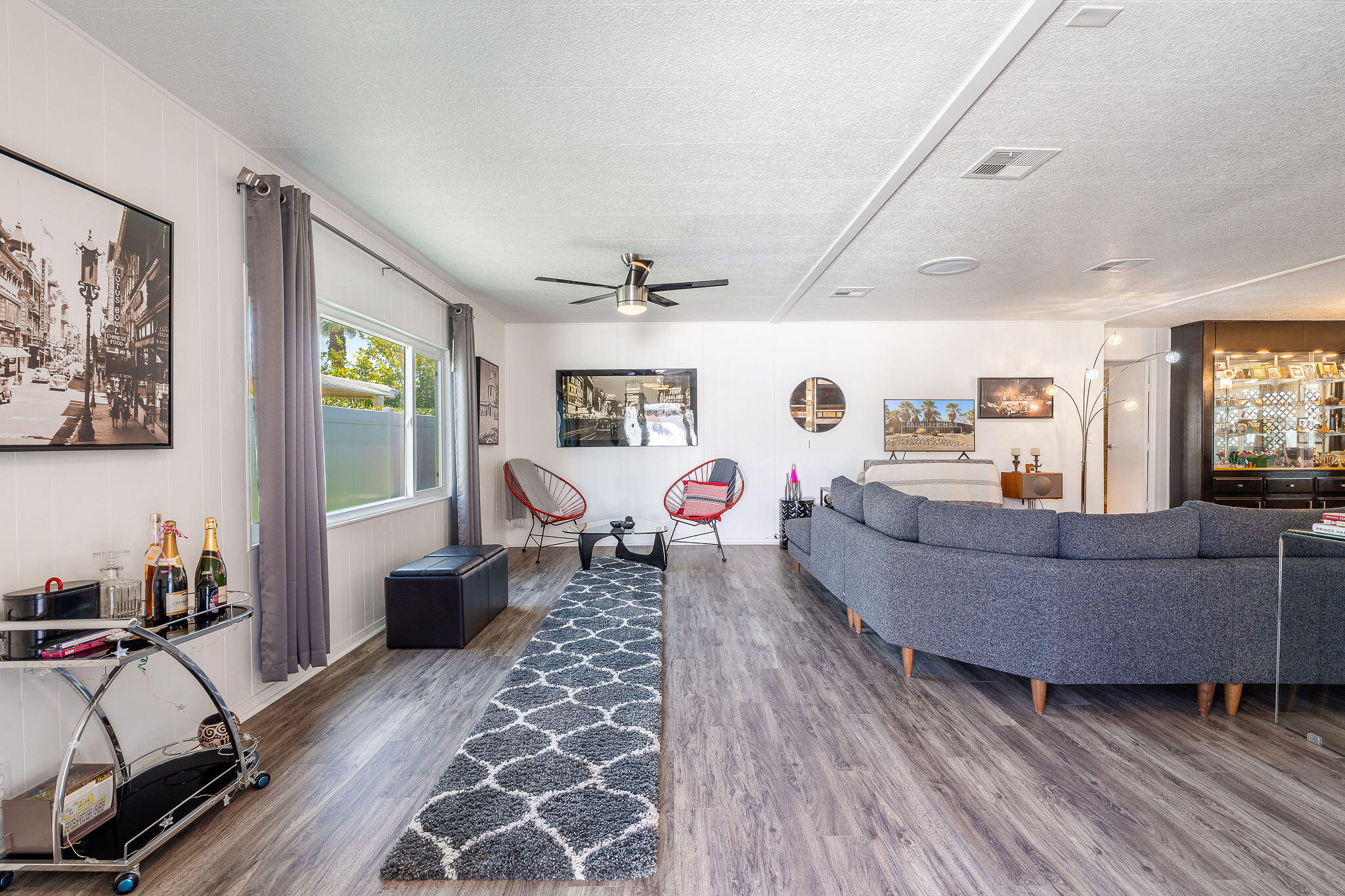69 Rio Street Rancho Mirage, CA 92270 - Photo 11 of 72 Living room