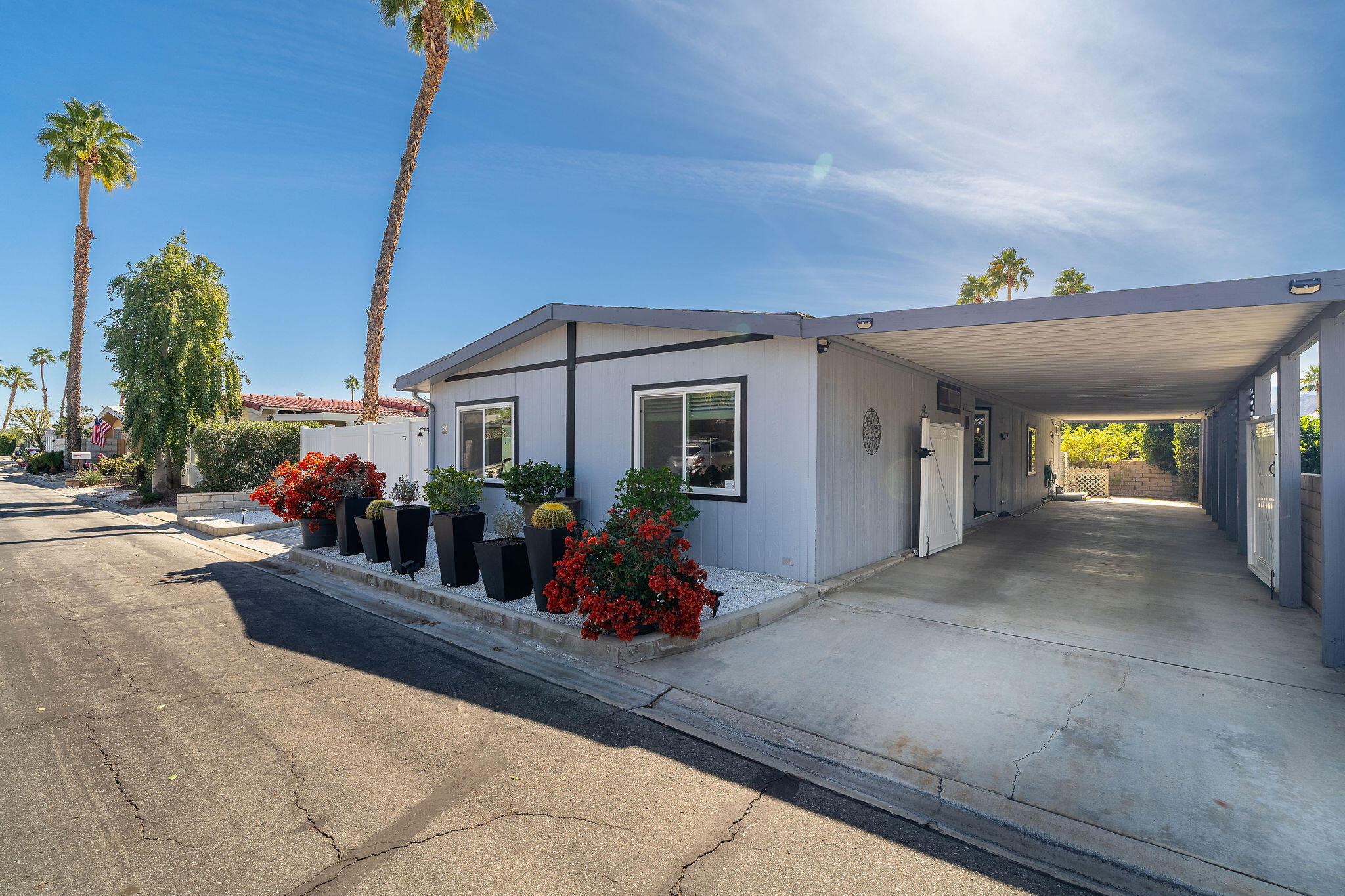 69 Rio Street Rancho Mirage, CA 92270 - Photo 3 of 72 69RioSt-3