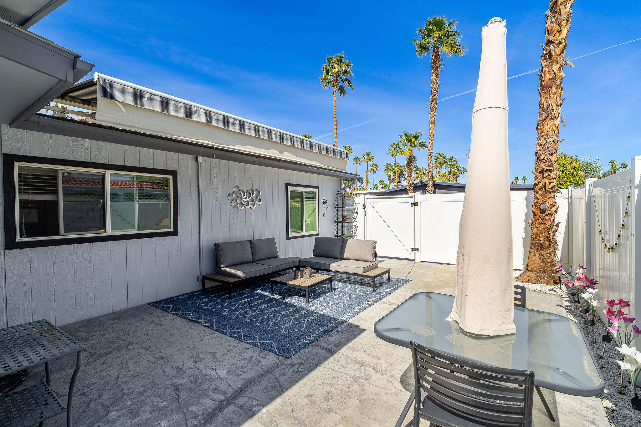 69 Rio Street Rancho Mirage, CA 92270 - Photo 10 of 72 oversized courtyard