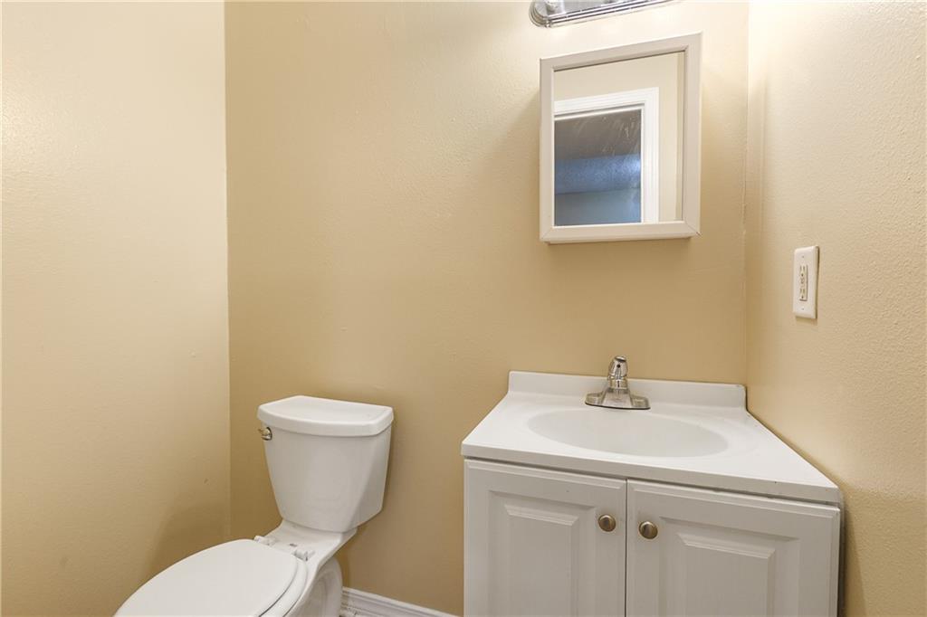 1052 Eli Court Gretna, LA 70056 - Photo 8 of 15