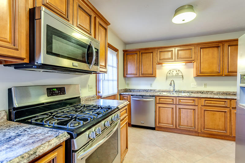 128 Highland Avenue Oak Ridge, TN 37830 - Photo 12 of 28 Highland Kitchen 5