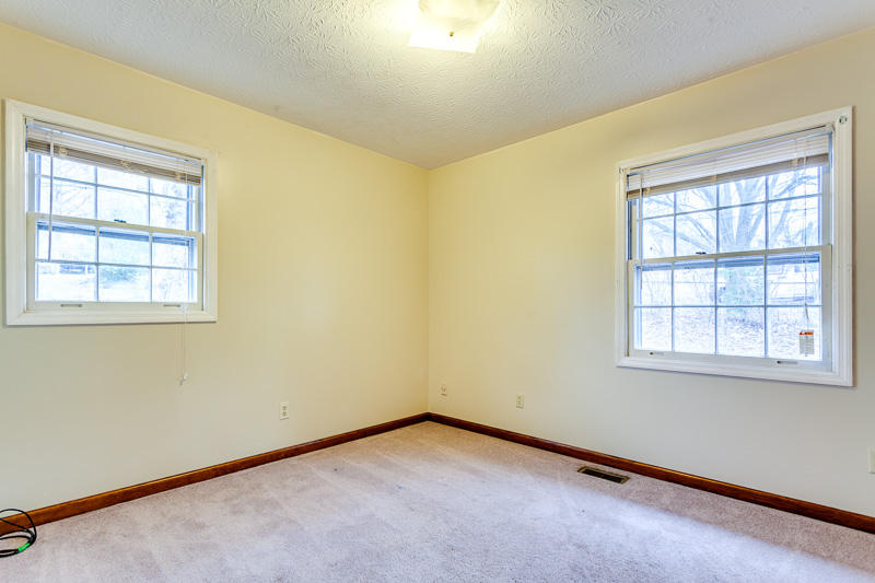128 Highland Avenue Oak Ridge, TN 37830 - Photo 21 of 28 Highland Bedroom 3.1