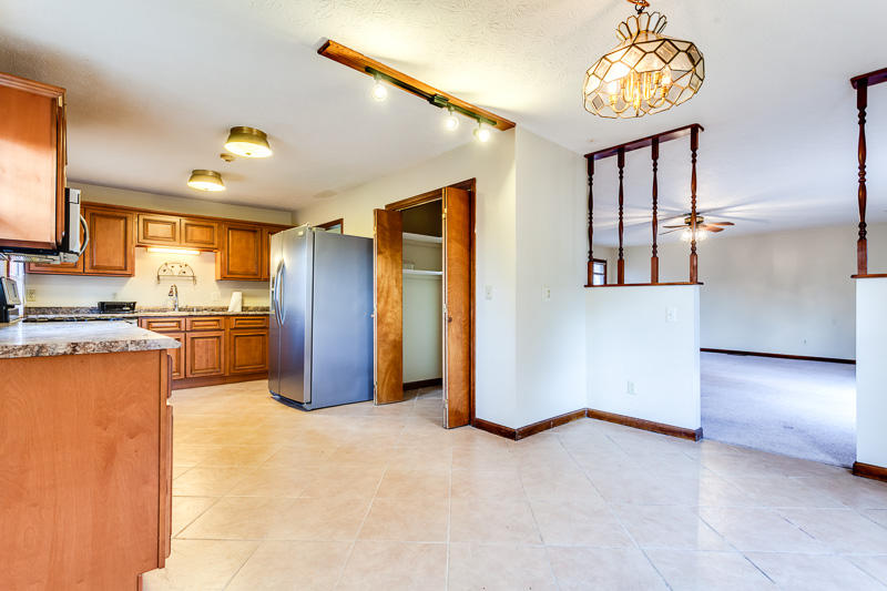 128 Highland Avenue Oak Ridge, TN 37830 - Photo 9 of 28 Highland Kitchen 1