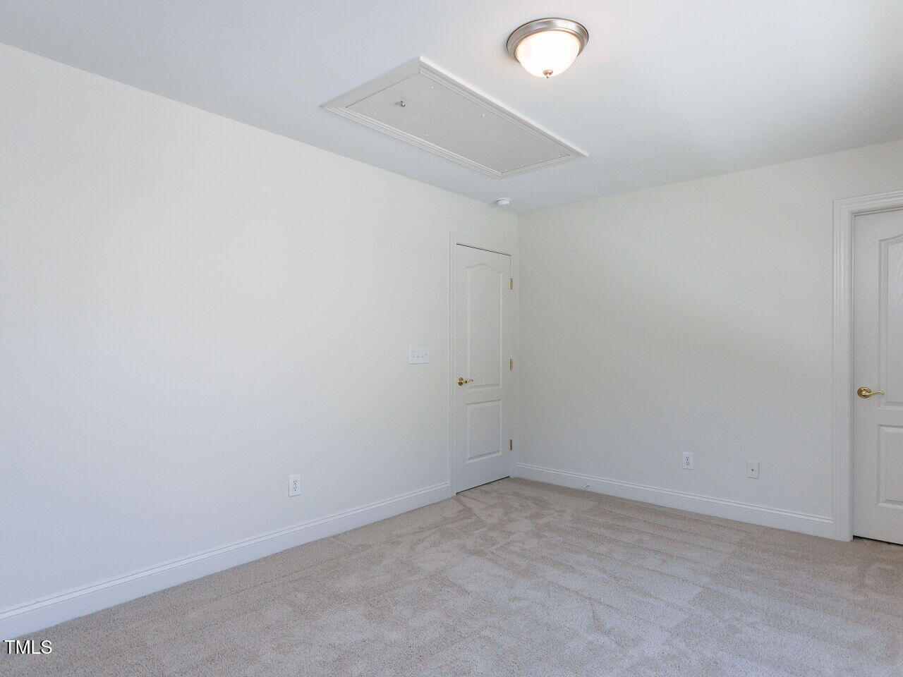 30158 Pharr Chapel Hill, NC 27517 - Photo 30 of 40 a view of room