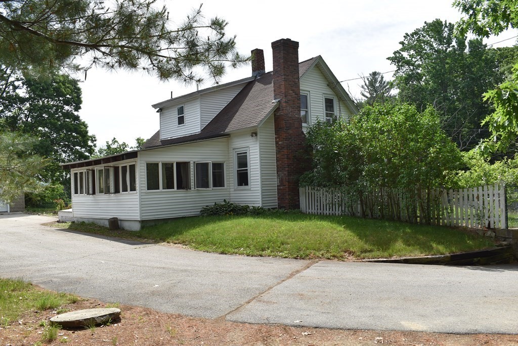 371 Worcester Road Charlton, MA 01507 - Photo 3 of 35 a view of a house with a yard