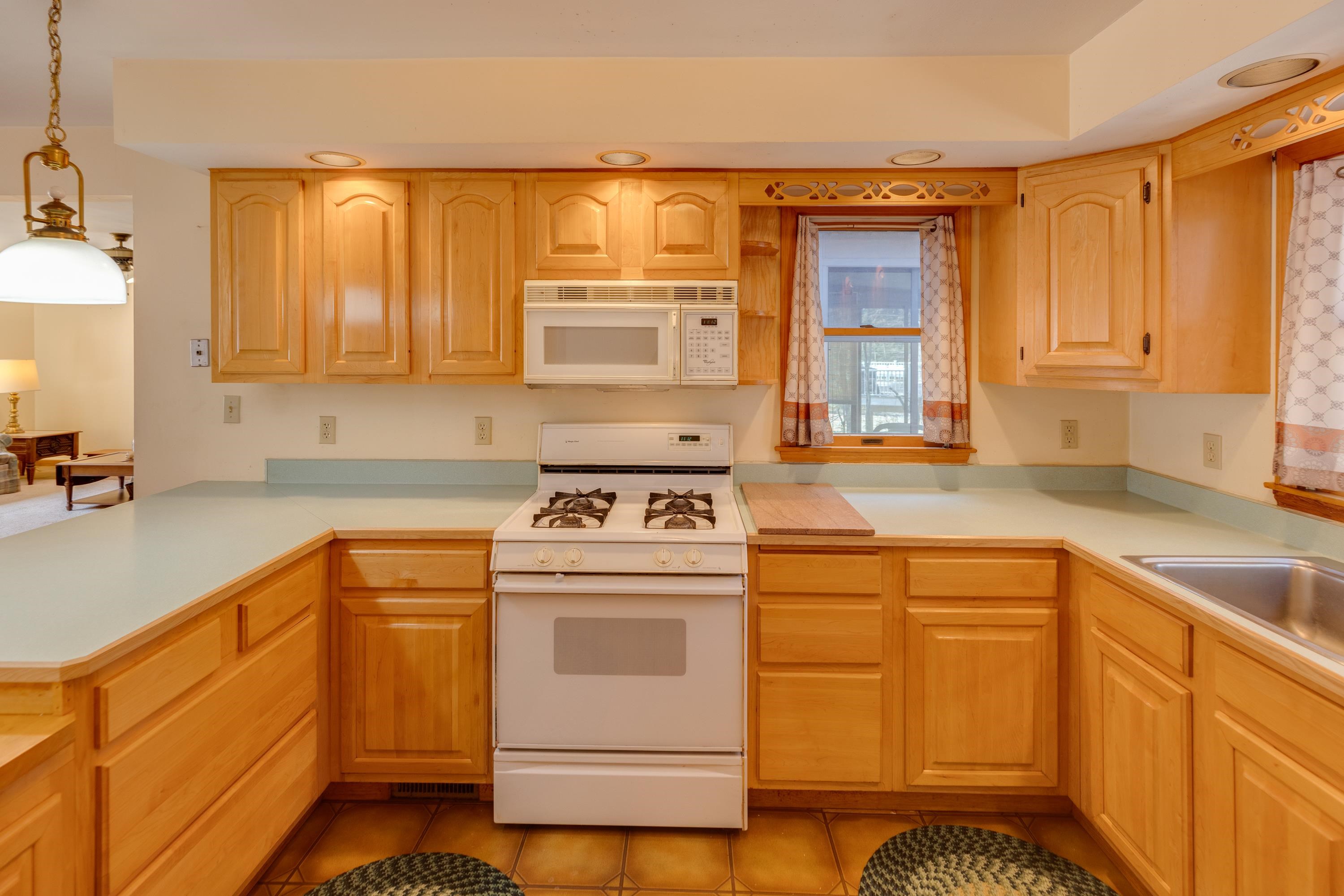 9 Tara Road, Unit 54 Moultonborough, NH 03254 - Photo 7 of 52 Gallery Image 7