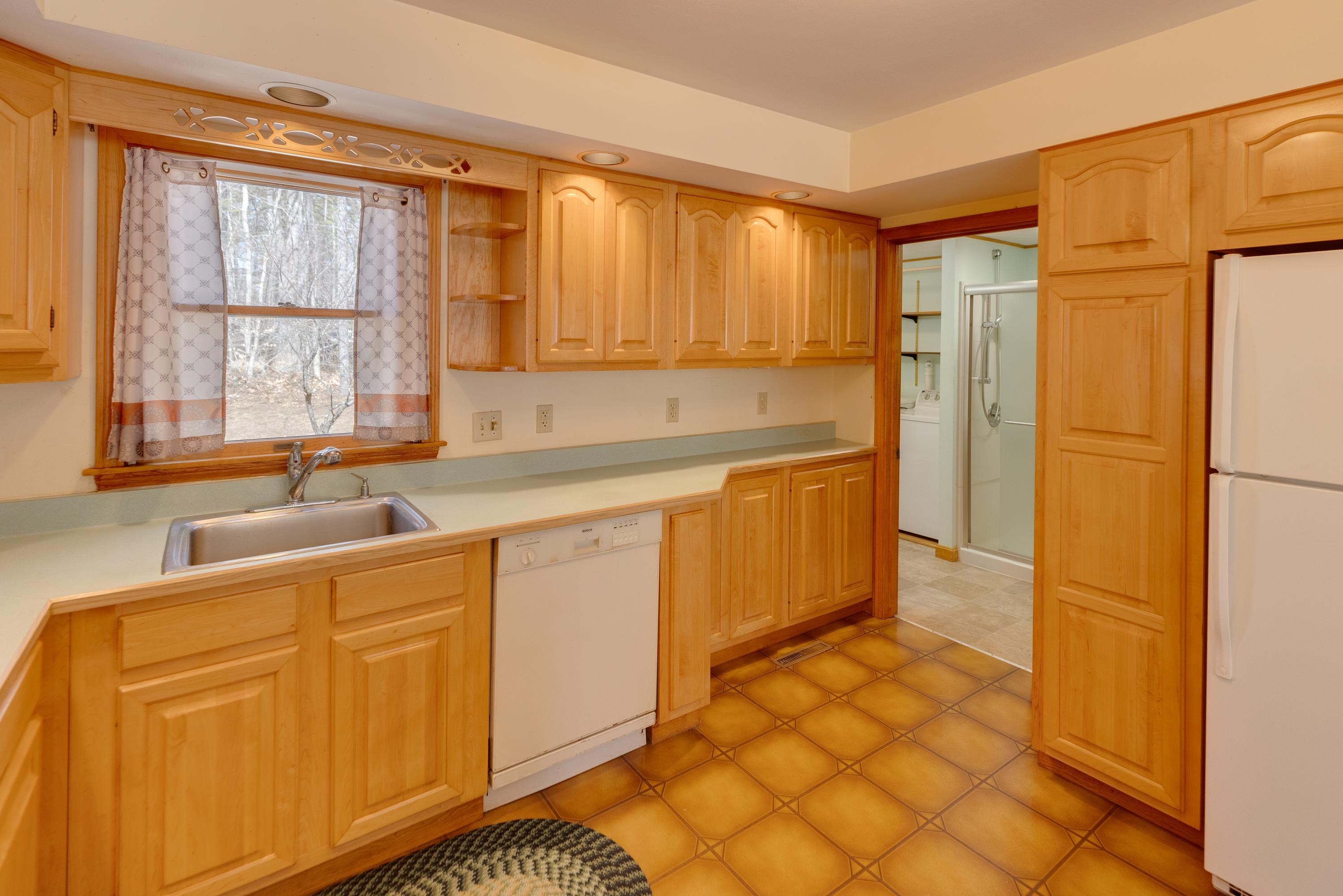 9 Tara Road, Unit 54 Moultonborough, NH 03254 - Photo 9 of 52 Gallery Image 9
