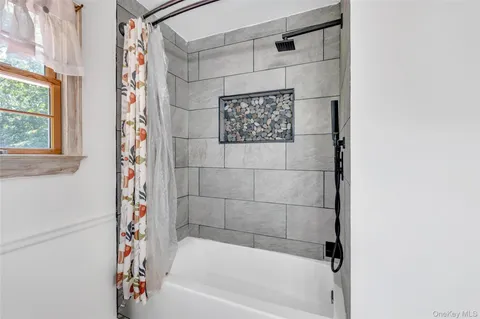 $774,999 | 3 Spruce Circle, Farmingville, NY 11738
