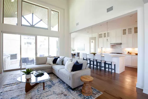 $1,325,000 | 7212 Vicenza Drive, Austin, TX 78739