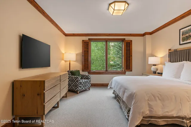 $9,000,000 | 7680 Granite Loop Road, Unit 755, Teton Village, WY 83001