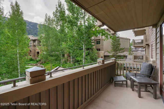 $9,000,000 | 7680 Granite Loop Road, Unit 755, Teton Village, WY 83001