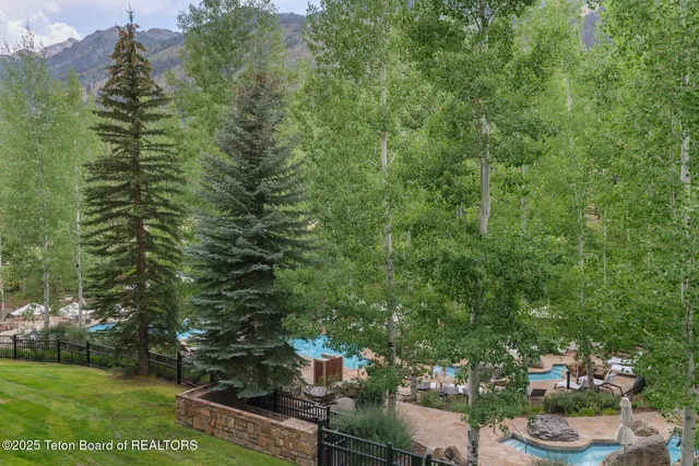$9,000,000 | 7680 Granite Loop Road, Unit 755, Teton Village, WY 83001
