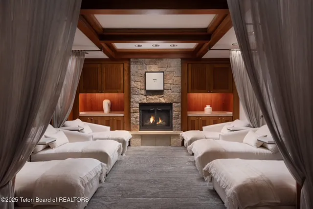 $9,000,000 | 7680 Granite Loop Road, Unit 755, Teton Village, WY 83001