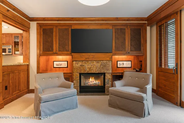 $9,000,000 | 7680 Granite Loop Road, Unit 755, Teton Village, WY 83001
