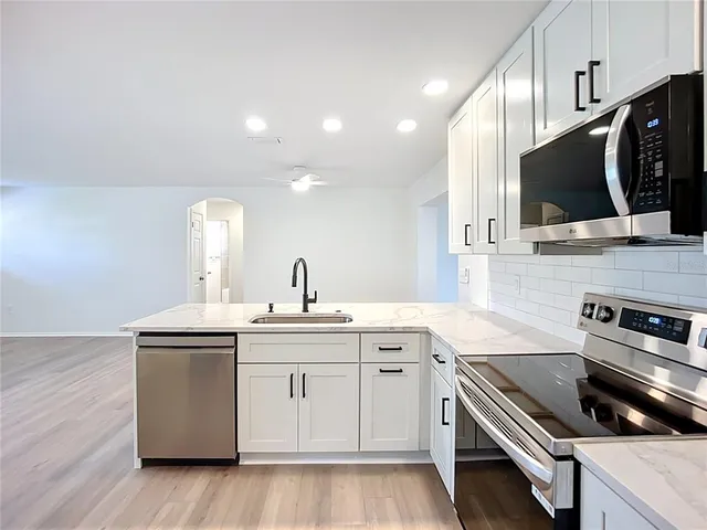 $2,490 | 2809 Taunton Drive West, Bradenton, FL 34205