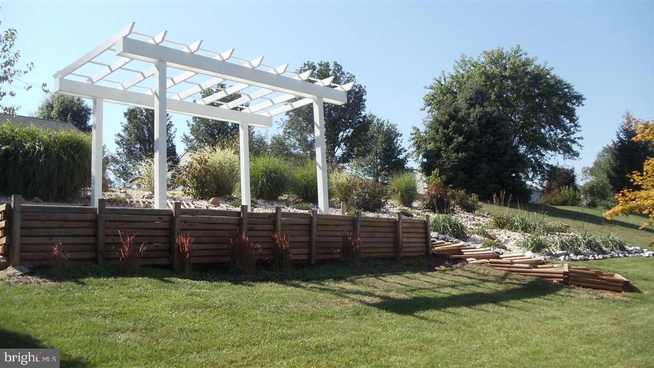 2742 Ridings Way York, PA 17408 - Photo 3 of 25 Gallery Image 3