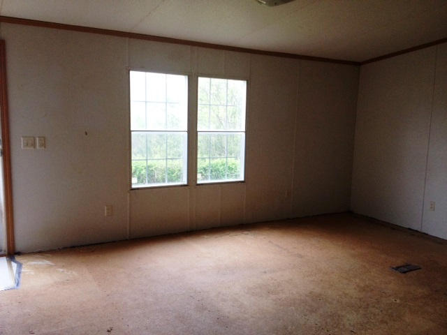 1231 Dutch Valley Road Clinton, TN 37716 - Photo 2 of 10 LR
