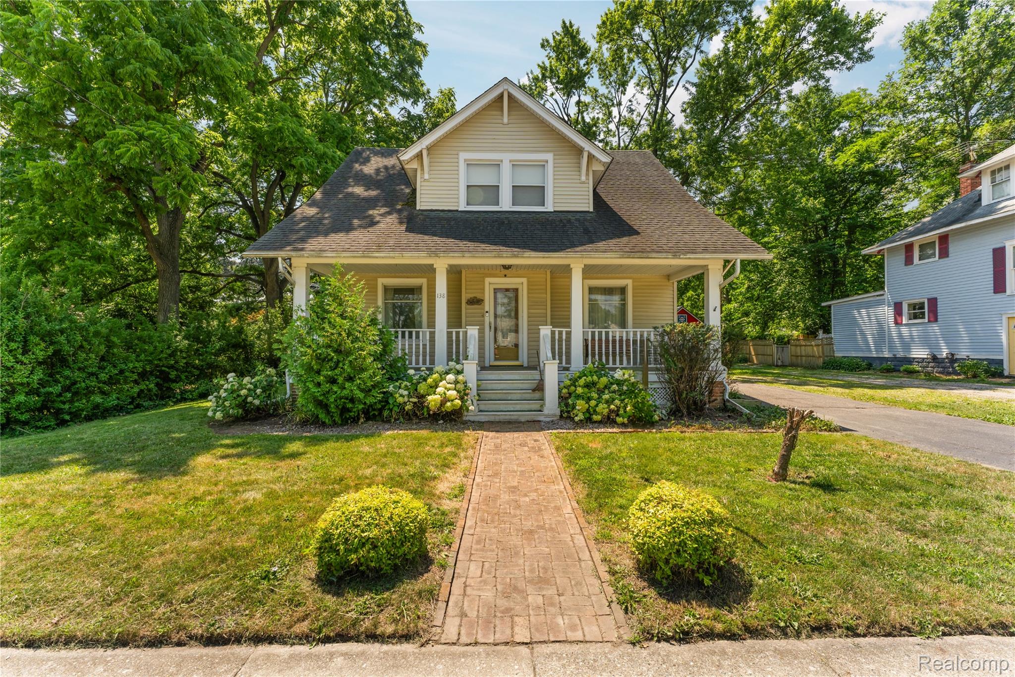 138 East Square Lake Road Troy, MI 48085 - Photo 1 of 55 b99f1df7-9a99-4771-a16f-d108fb01bbd6.jpg