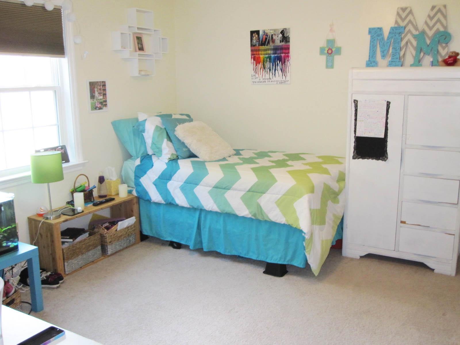 1161 Rifle Range Road Mount Pleasant, SC 29464 - Photo 21 of 32 Bedroom1