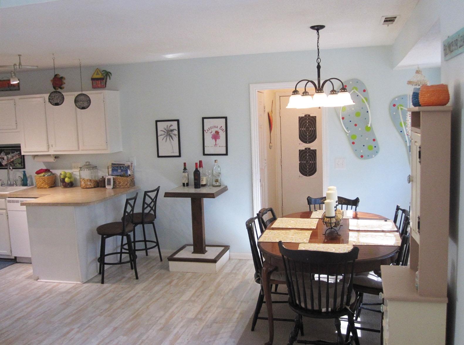 1161 Rifle Range Road Mount Pleasant, SC 29464 - Photo 9 of 32 Kitchen and Dining