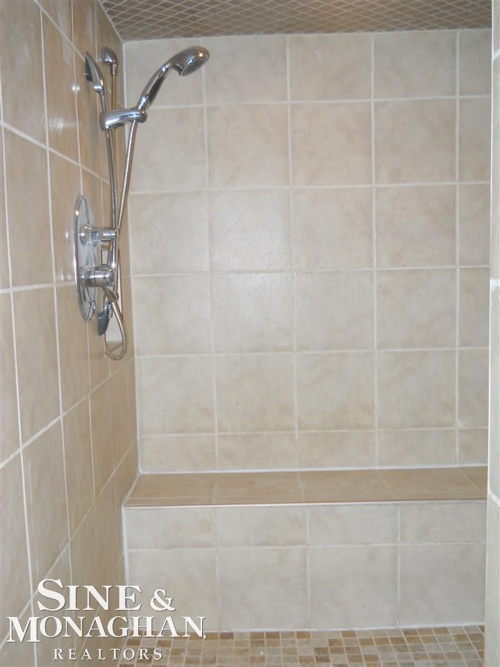 1230 Fairholme Road Grosse Pointe Woods, MI 48236 - Photo 14 of 20