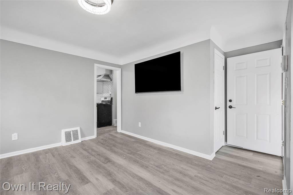 26010 Yale Street Inkster, MI 48141 - Photo 5 of 22