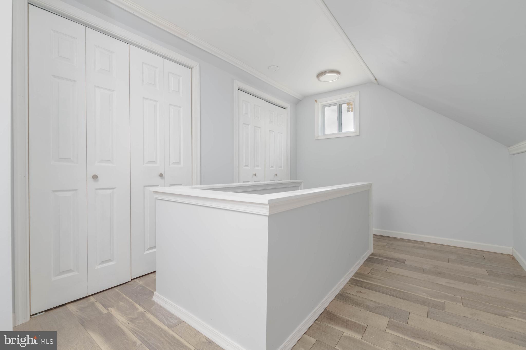 39 Terrace Road Essex, MD 21221 - Photo 41 of 46 STAIRCASE 2NS LEVEL