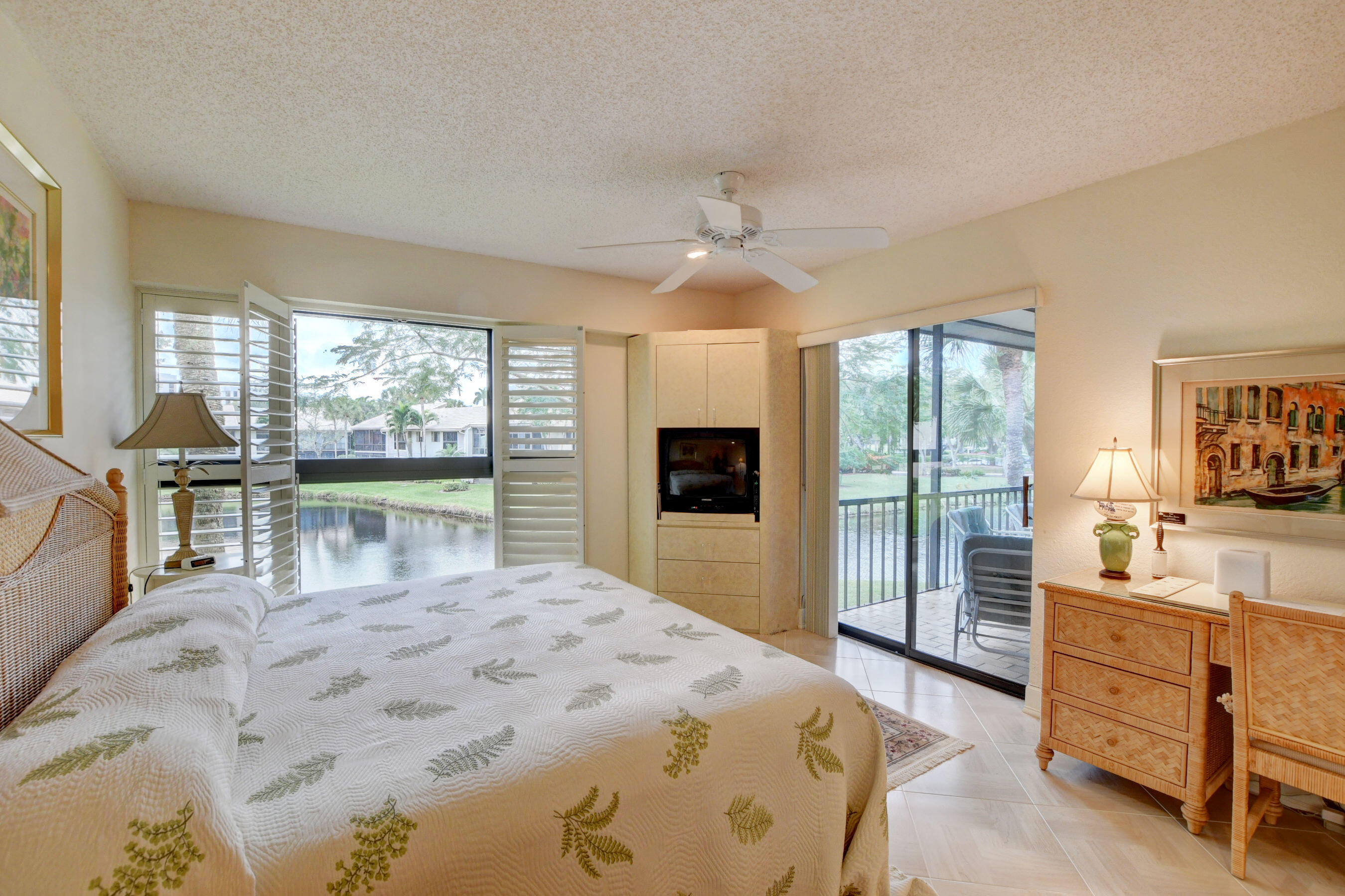 7759 Lakeside Boulevard, Unit 806 Boca Raton, FL 33434 - Photo 23 of 95 Master bedroom