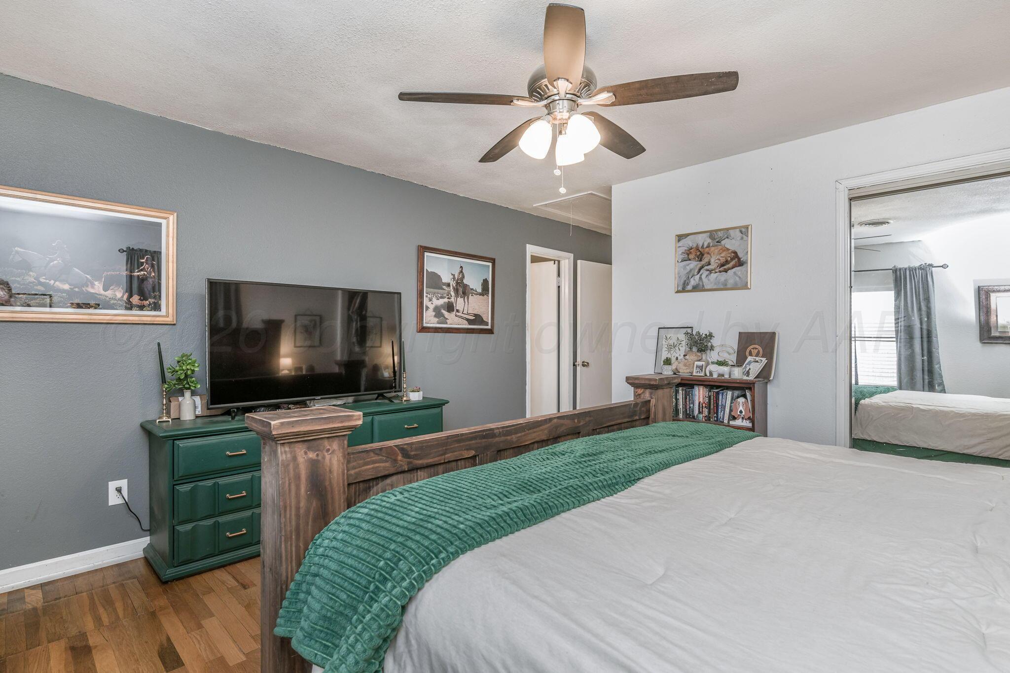 2908 South Monroe Street Amarillo, TX 79109 - Photo 12 of 19 Primary Bedroom