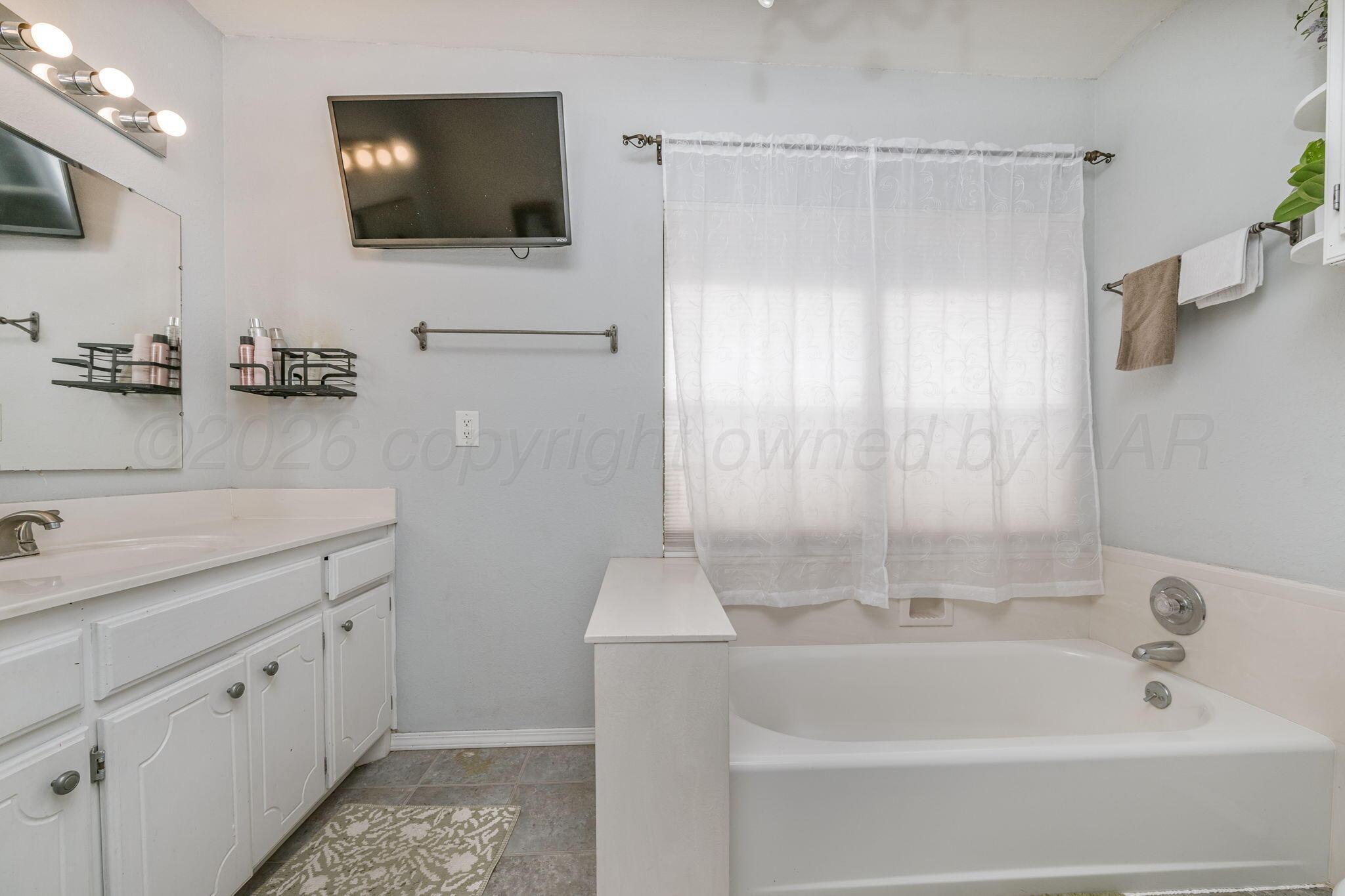 2908 South Monroe Street Amarillo, TX 79109 - Photo 16 of 19 Bathroom 2