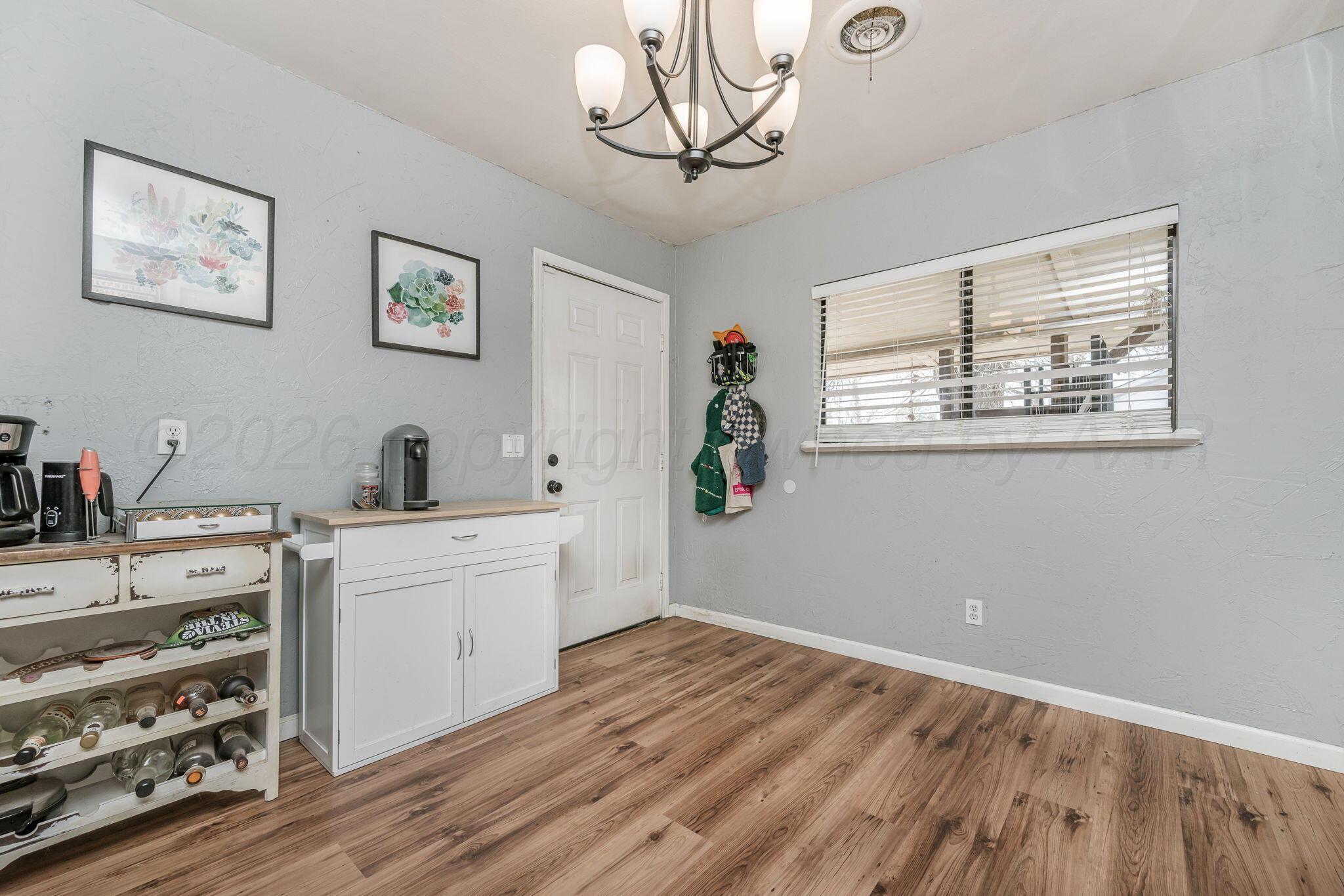 2908 South Monroe Street Amarillo, TX 79109 - Photo 8 of 19 Dining Area