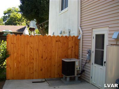 993 Catasauqua Road Whitehall, PA 18052 - Photo 3 of 18 Gallery Image 3