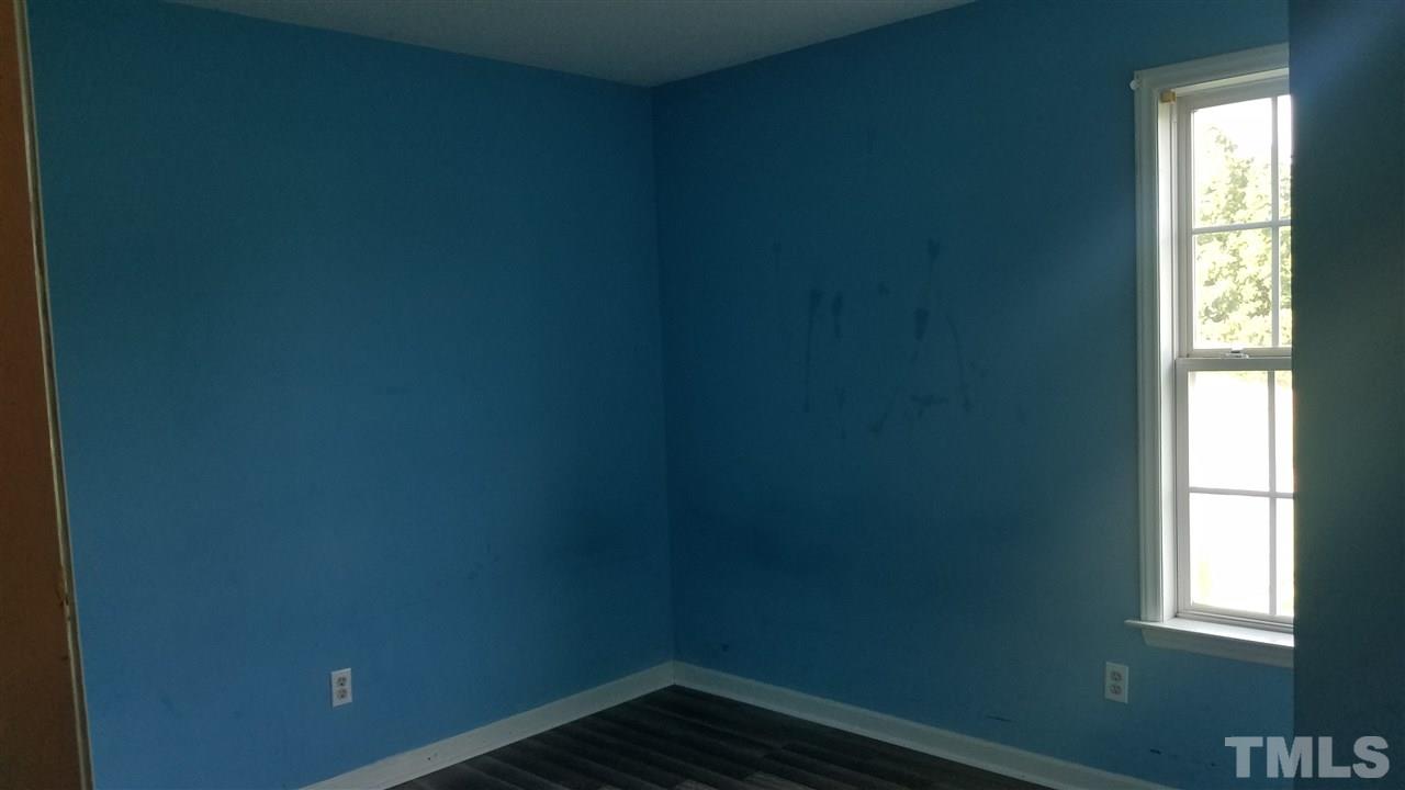 222 Old Roberts Road Benson, NC 27504 - Photo 12 of 14 Gallery Image 12