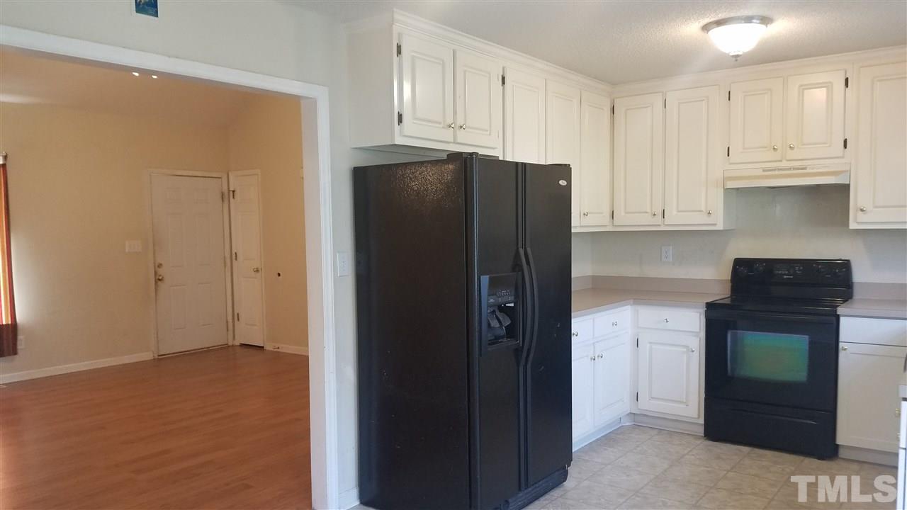 222 Old Roberts Road Benson, NC 27504 - Photo 7 of 14 Gallery Image 7