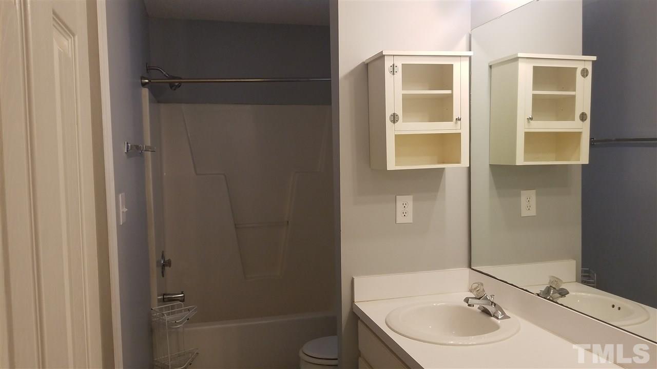 222 Old Roberts Road Benson, NC 27504 - Photo 9 of 14 Gallery Image 9