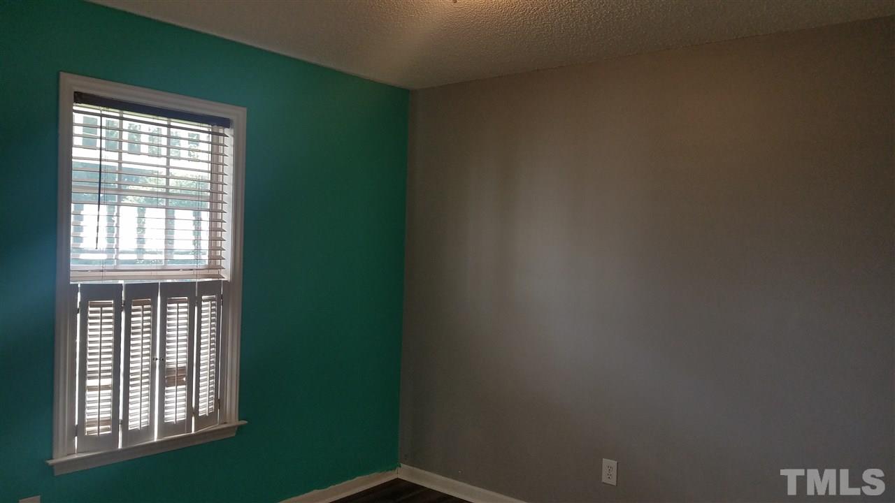 222 Old Roberts Road Benson, NC 27504 - Photo 10 of 14 Gallery Image 10