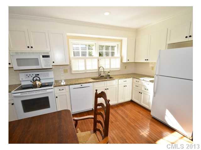 138 Dovershire Road, Unit 6 Charlotte, NC 28270 - Photo 6 of 16 Gallery Image 6