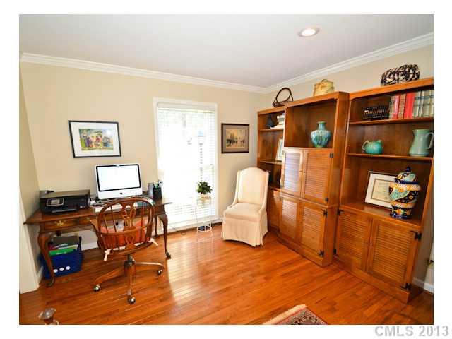 138 Dovershire Road, Unit 6 Charlotte, NC 28270 - Photo 7 of 16 Gallery Image 7
