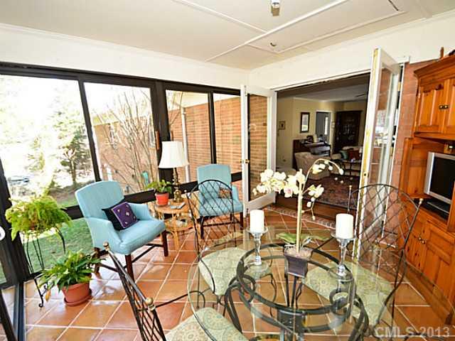 138 Dovershire Road, Unit 6 Charlotte, NC 28270 - Photo 8 of 16 Gallery Image 8