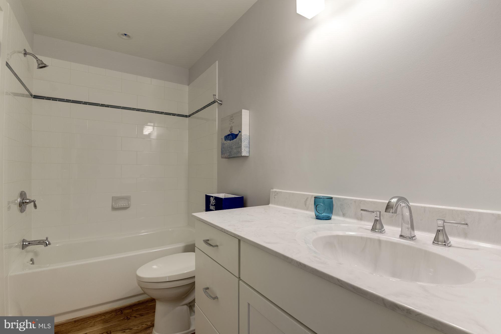 10526 Hunters Valley Road Vienna, VA 22181 - Photo 33 of 59 Hall Bathroom has private entrance to bedroom #4