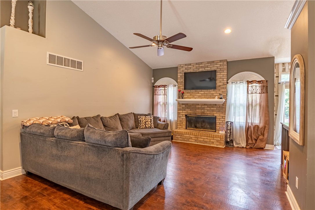 3725 Sims Court Decatur, IL 62526 - Photo 13 of 30