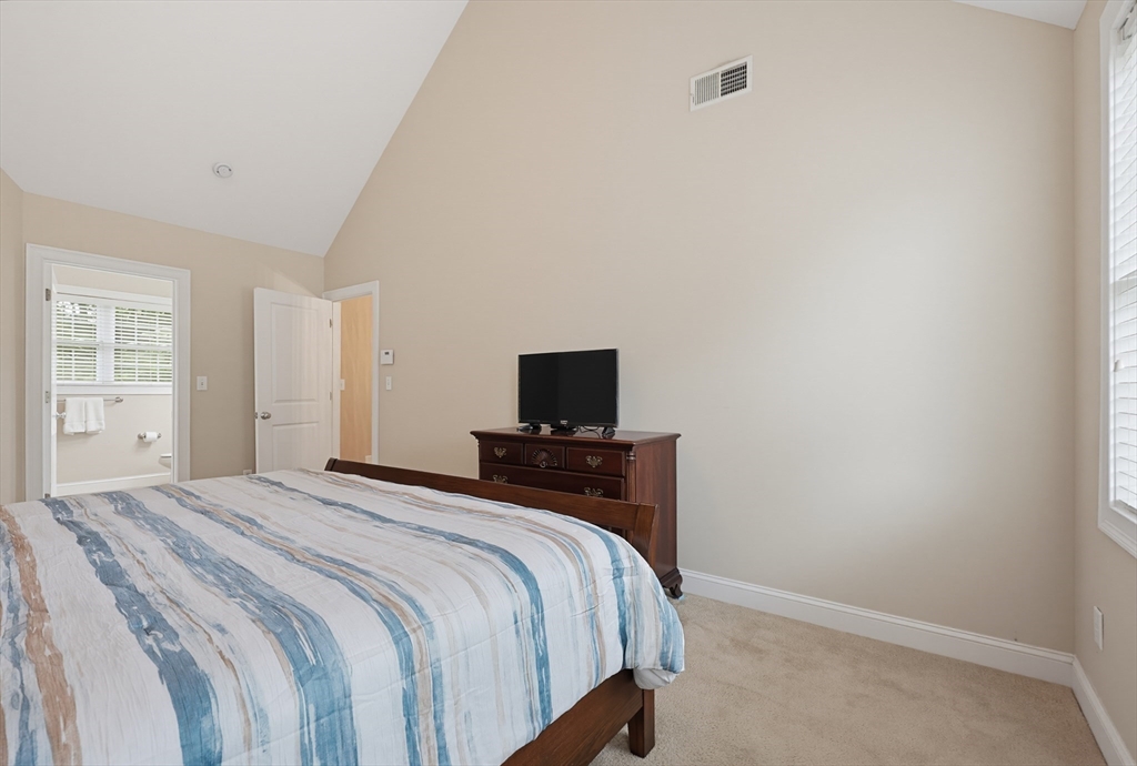25 Sullivan Way Foxboro, MA 02035 - Photo 32 of 41