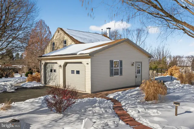 a view of a house with a outdoor space