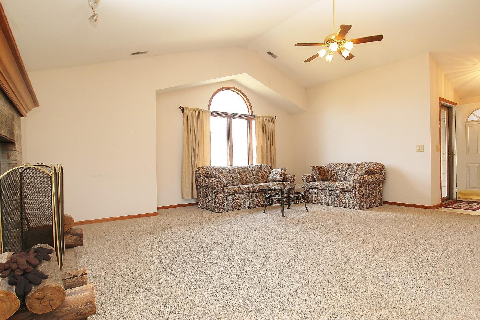 305 Martin Street Rome City, IN 46784 - Photo 5 of 13 Gallery Image 5