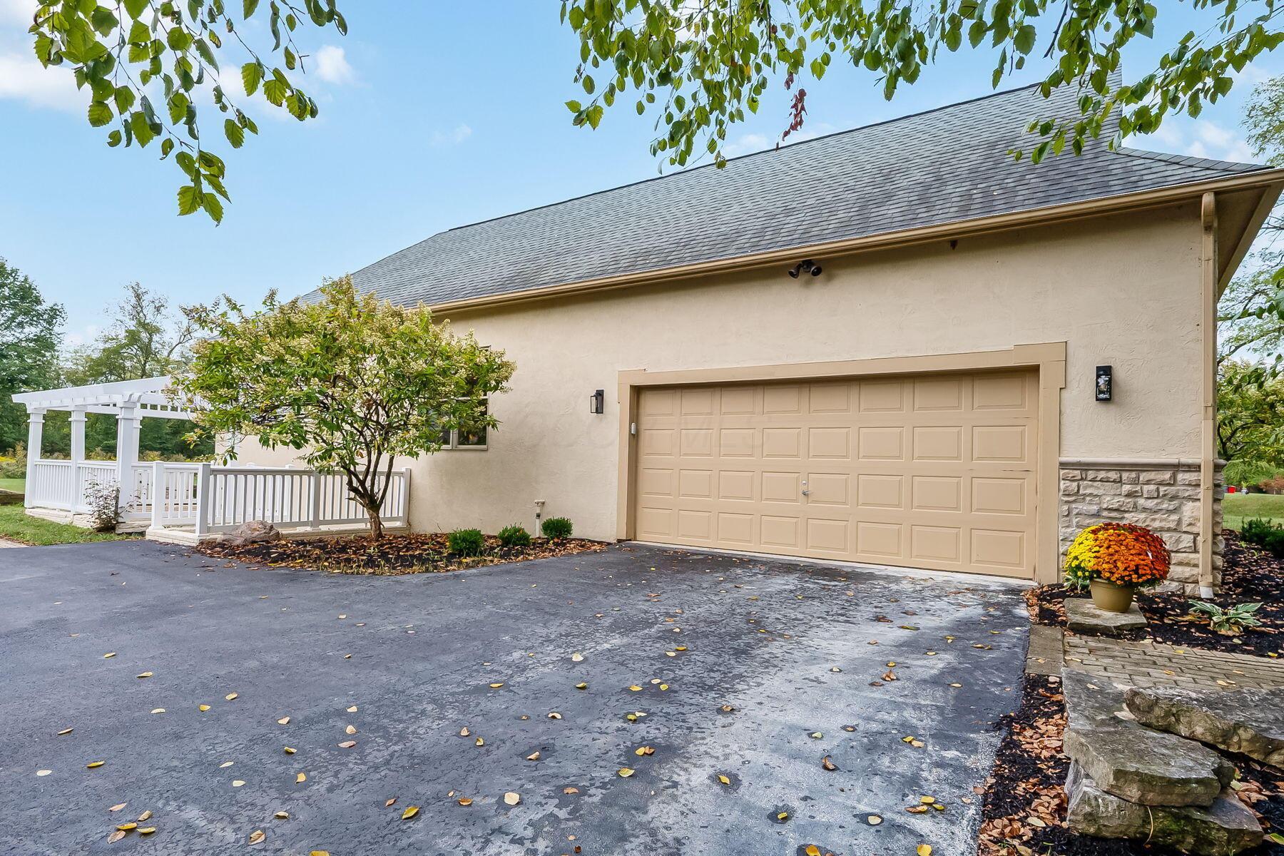 14617 Morse Road Southwest Pataskala, OH 43062 - Photo 6 of 69 ATTACHED 2-CAR SIDELOAD GARAGE