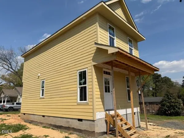 $2,400 | 1203 Fern Street, Durham, NC 27701