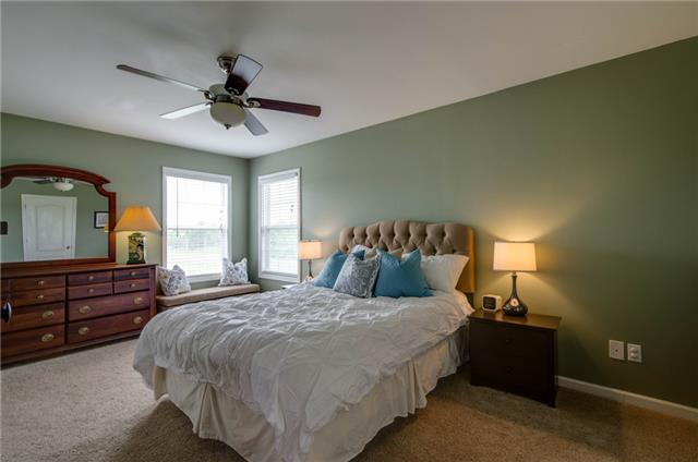 5164 Minnis Road Springfield, TN 37172 - Photo 10 of 20 The master suite features large walk in closet, and attached on suite bathroom